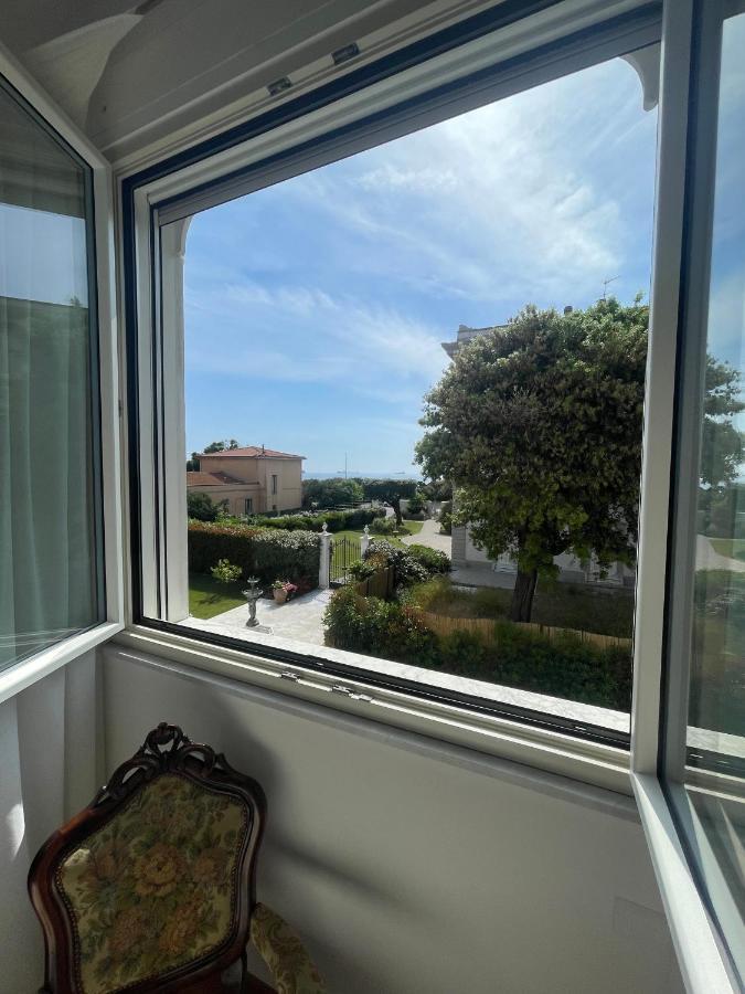 Villa Bianca A Few Steps By The Sea With Exclusive Garden & Jacuzzi Livorno Exterior foto