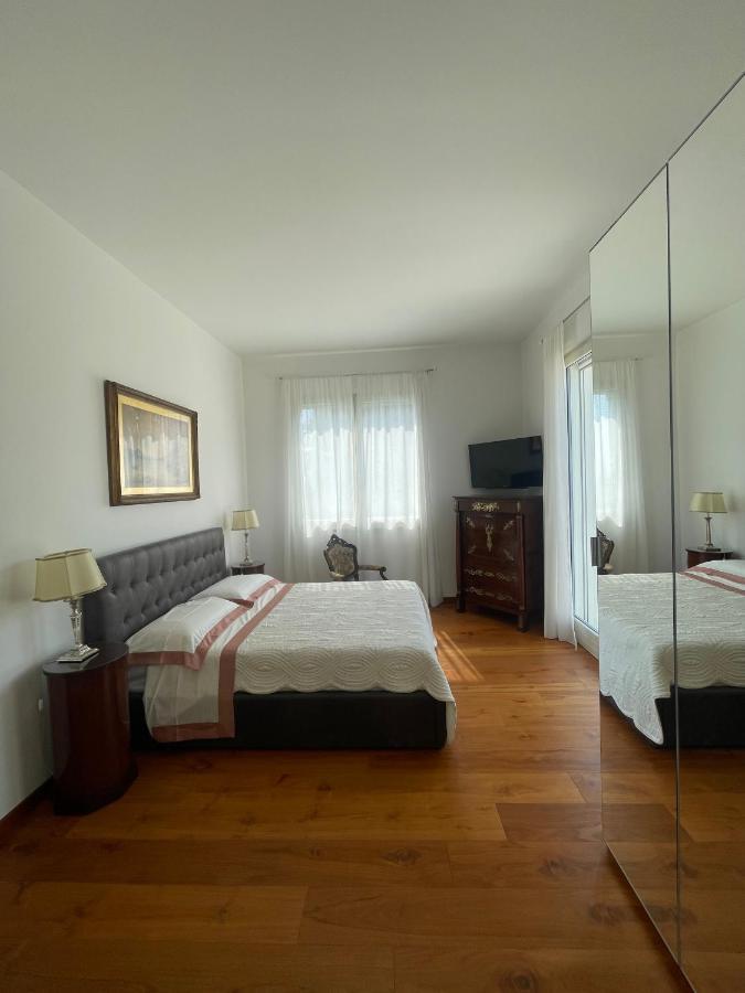 Villa Bianca A Few Steps By The Sea With Exclusive Garden & Jacuzzi Livorno Exterior foto