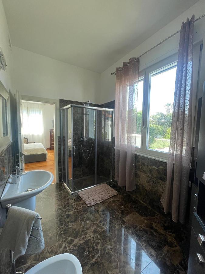 Villa Bianca A Few Steps By The Sea With Exclusive Garden & Jacuzzi Livorno Exterior foto