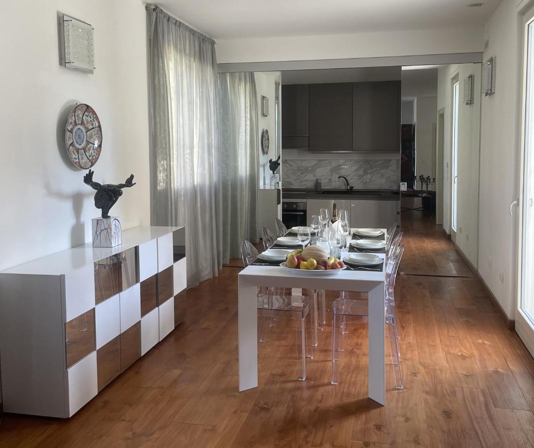 Villa Bianca A Few Steps By The Sea With Exclusive Garden & Jacuzzi Livorno Exterior foto